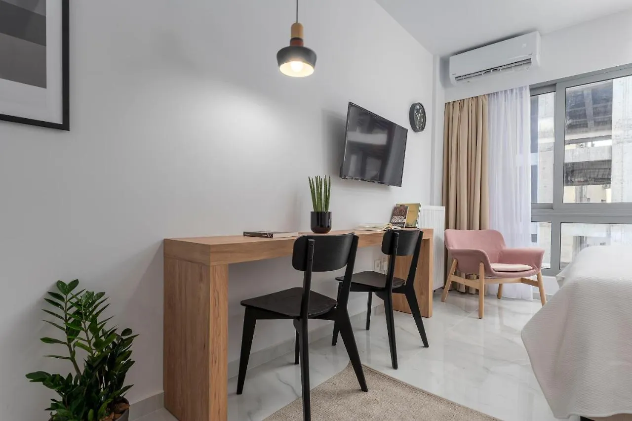 Ιωκα Suites / The Urbitality Project Thessaloniki Apartment