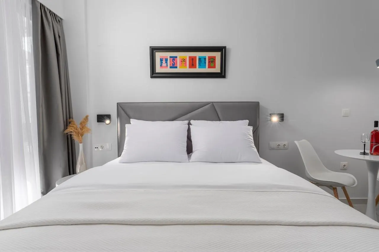 Apartment Ιωκα Suites / The Urbitality Project Thessaloniki Greece