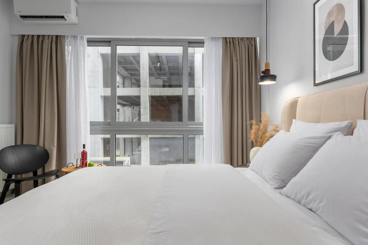 Ιωκα Suites / The Urbitality Project Thessaloniki 0*,