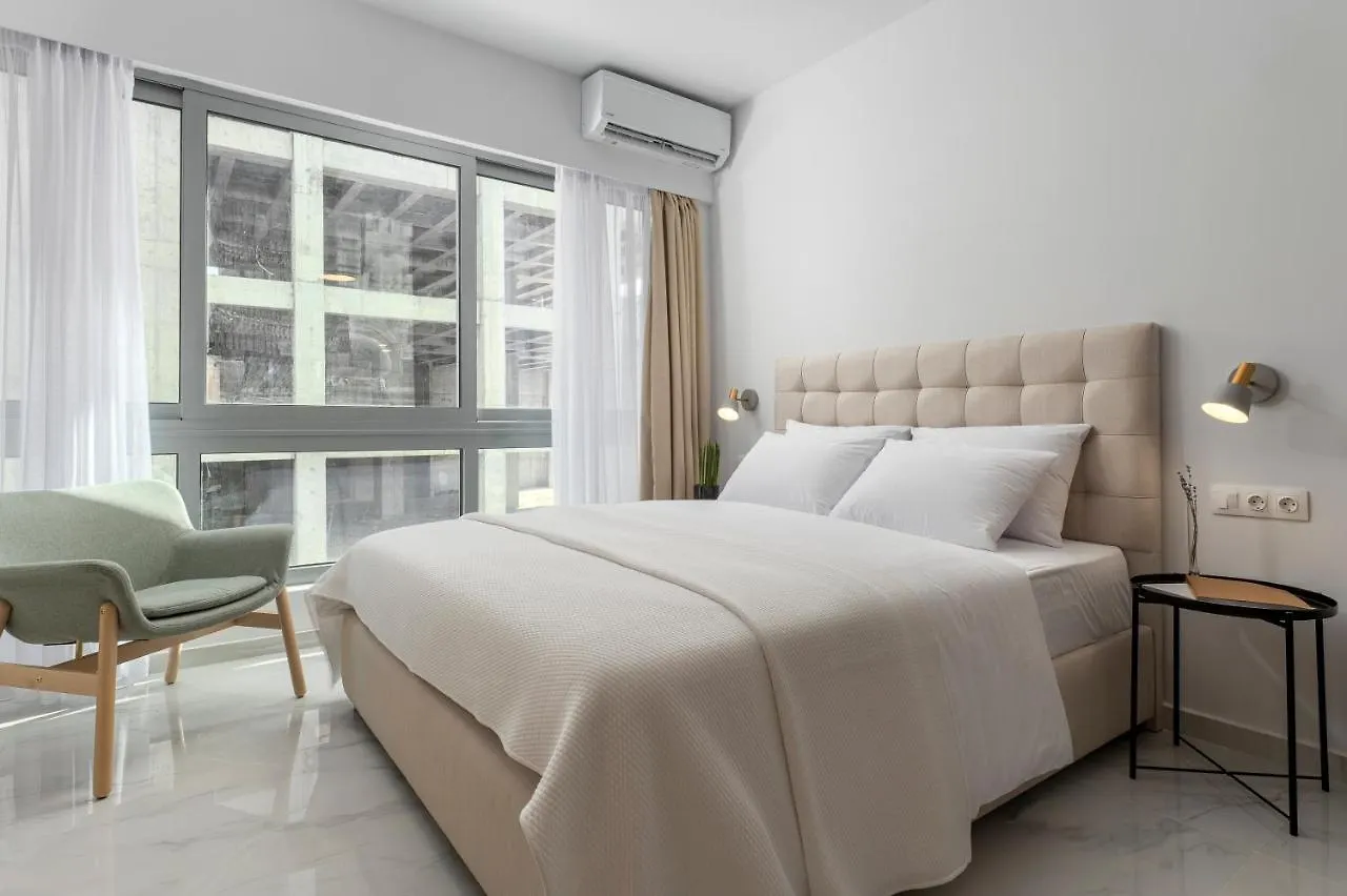 Ιωκα Suites / The Urbitality Project Thessaloniki